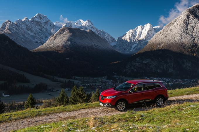 Kadjar je z lahkoto prevozil prvo oviro: vožnja po makadamu je čisto preprosta. | Foto: Klemen Korenjak