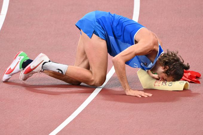 Tamberi z mavcem iz leta 2016, spominom na težko obdobje pred olimpijskimi igrami v Rio de Janeiru.  | Foto: Guliverimage/Vladimir Fedorenko