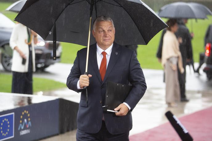 Vrh EU - Zahodni Balkan. Viktor Orban | Zbrana sredstva naj bi namenili za financiranje obrambe države in ohranjanje nizkih cen energije za potrošnike. Madžarska že od leta 2013 omejuje stroške energije za male potrošnike, v zadnjih mesecih pa je omejila tudi cene goriva in nekaterih osnovnih živil. | Foto Bojan Puhek