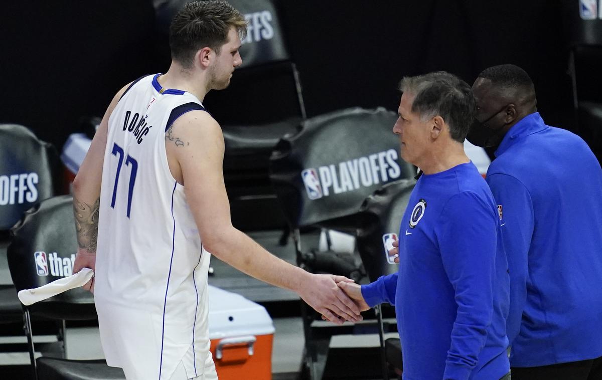 Mark Cuban Luka Dončić | Luka Dončić in Mark Cuban nista zadovoljna s predstavami na zadnjih treh tekmah, na katerih so Dallas Mavericks izgubili. | Foto Guliverimage