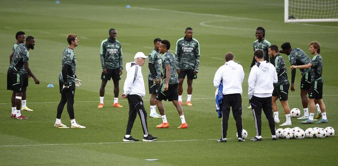 Real Madrid na torkovem uradnem treningu pred sredino tekmo z Leipzigom, ki bo v Madridu. | Foto: Reuters