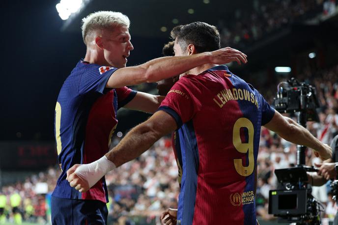 Olmo Lewandowski Barcelona | Dani Olmo je debitiral v španskem prvenstvu. | Foto Reuters