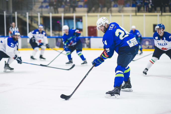 slovenska hokejska reprezentanca : Italija, pripravljalna tekma, Rok Tičar | Rok Tičar se je podpisal pod vodstvo z 1:0. | Foto Grega Valančič/Sportida