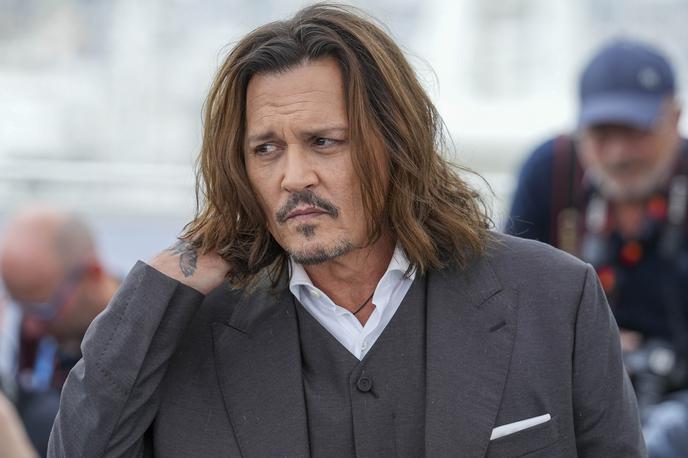 Johnny Depp | Deppova prva ljubezen ni bila film, temveč glasba. V lanskem pričanju na sodišču je pripovedoval o svojem težkem otroštvu na podeželju v Kentuckyju in kako se je bal pogostih materinih izbruhov nasilja. Že kot najstnik je tako poskusil droge, da bi ubežal resničnosti. | Foto Guliverimage