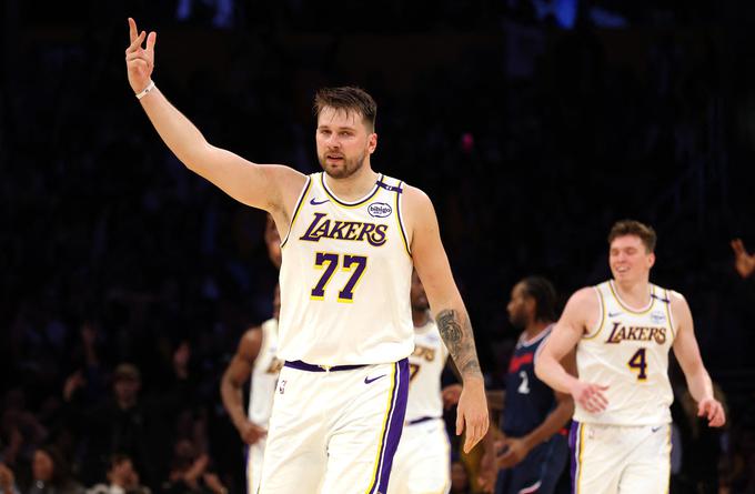 Luka Dončić je na zadnji tekmi zadel pet metov za tri točke, kar je največ v dresu LA Lakersov. | Foto: Reuters