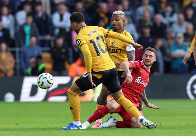 Liverpool se je po zmagi v Wolverhamptonu povzpel na vrh premier lige. | Foto: Reuters