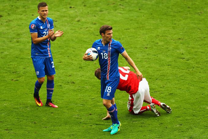 Njegova žena je Tajka, rojena na Islandiji. | Foto: Getty Images