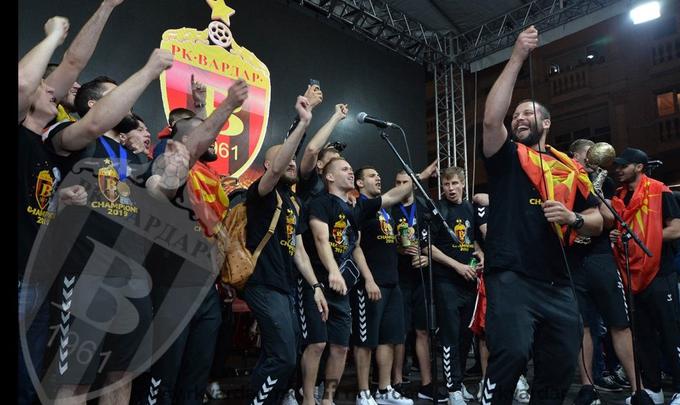 Staš Skube ostaja član makedonskega kluba, ki ga bo kot trener najverjetneje vodil Uroš Zorman. | Foto: Denis Dukovski/RK Vardar