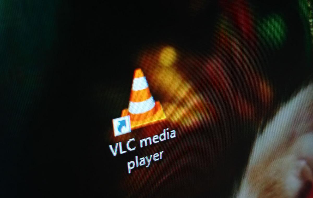 VLC | Programa VLC vam ni treba odstraniti z računalnika. Njegov razvijalec namreč miri, da težav z varnostjo, če imate nameščeno najnovejši različico, ni. | Foto Matic Tomšič