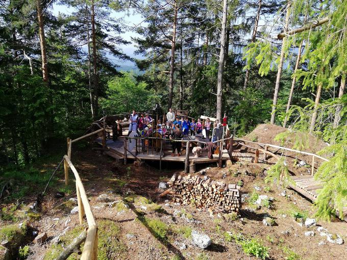 Teren so že danes preverili otroci iz tržiških šol.  | Foto: Facebook