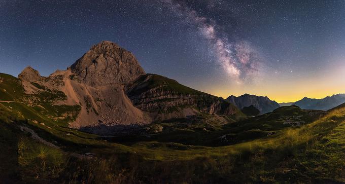 Nočni posnetek Mangarta. Foto: Aleš Krivec. | Foto: 