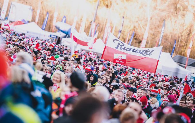 Poljaki obožujejo smučarske skoke. | Foto: Sportida