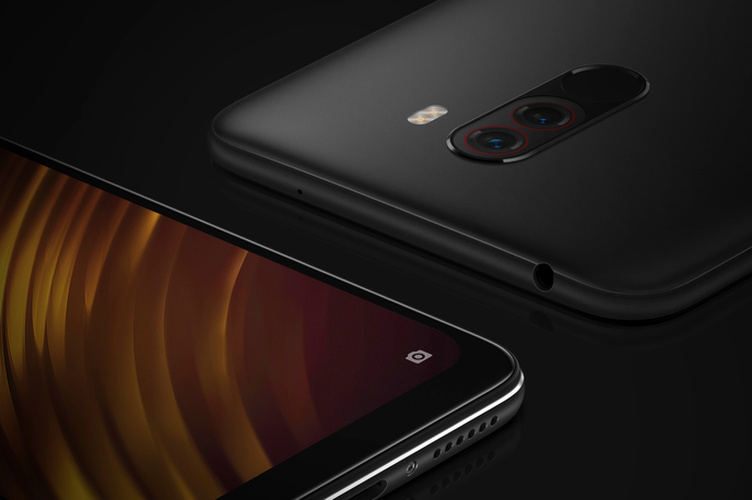 Xiaomi Pocophone F1, pametni telefon, kamera | Na fotografiji je Xiaomi Pocophone F1, ki je letos postal eden najbolj priljubljenih modelov v kategoriji "telefonske pošasti za razumno ceno". | Foto poco.net