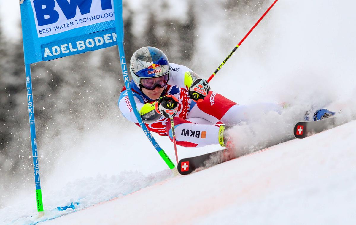 Marco Odermatt | Marco Odermatt slavi še četrto veleslalomsko zmago sezone. | Foto Guliverimage