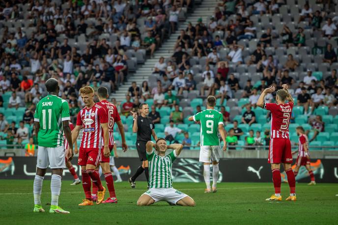 NK Olimpija : Sepsi Sfantu Gheorghe, kvalifikacije konferenčna liga, Mario Kvesić | Olimpija je redni del dobila z 2:0, nato pa izpadla po izvajanju enajstmetrovk. | Foto Vid Ponikvar/Sportida