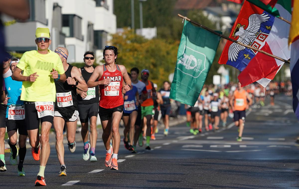 Ljubljanski maraton 2023 | Skoraj 12.000 tekačev iz več kot 65 držav je v nedeljo teklo na 27. Volkswagen ljubljanskem maratonu. | Foto www.alesfevzer.com