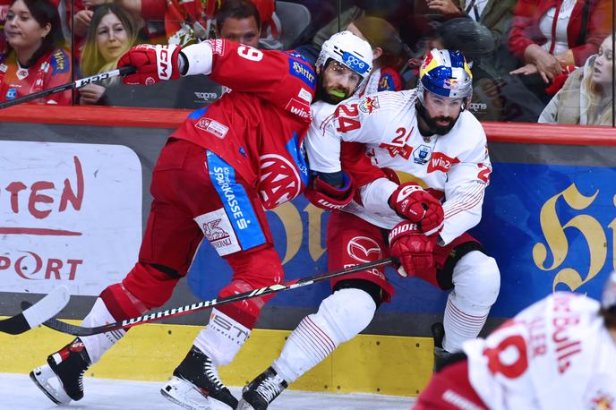 EC KAC : Red Bull Salzburg | Salzburžani so po novi zmagi v podaljšku povedli s 3:2 v zmagah in so od ubranitve naslova oddaljeni zmago. | Foto EC-KAC/Pessentheiner