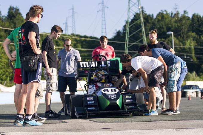 Je eden in edini, torej pravi prototip, in rezultat večmesečnega trdega dela v študentskem kampusu v Ljubljani.  | Foto: Jernej Munih