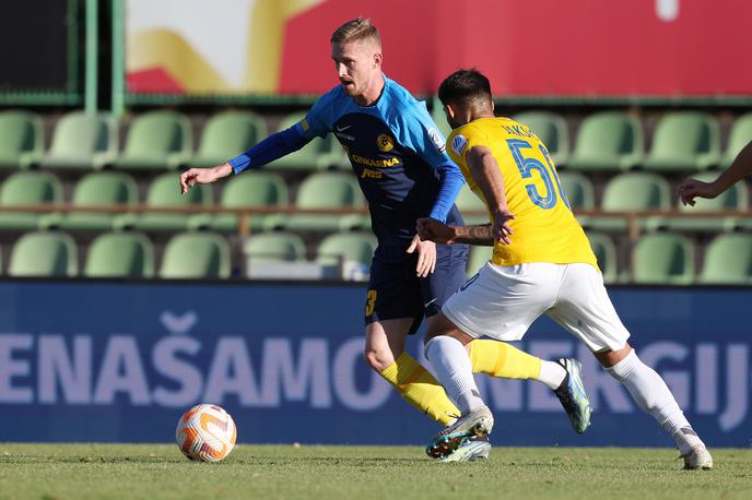 NK Bravo NK Celje Žan Karničnik | Žan Karničnik, ki je bil gost Sportalovega sobotnega intervjuja, je zadel za vodstvo Celja z 1:0. | Foto www.alesfevzer.com