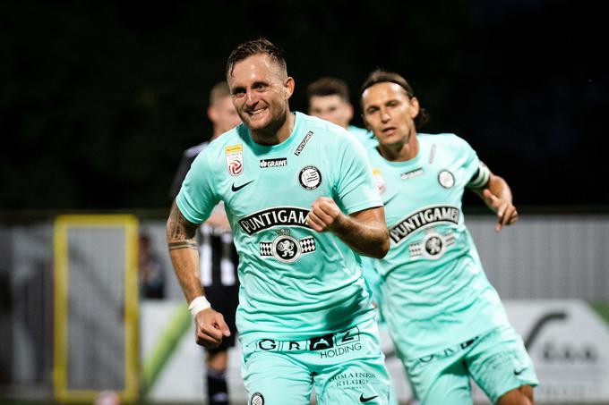 Nogometaše Sturma, ki trenutno v avstrijski bundesligi zaostajajo le za Salzburgom, bi popeljal v skupinski del evropske lige že poraz z enim zadetkom razlike. | Foto: Blaž Weindorfer/Sportida