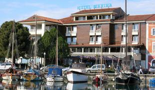 Hotel Marina: morje s podpisi ribičev