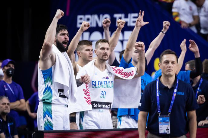 Slovenija : Litva slovenska košarkarska reprezentanca Eurobasket 2022 | Slovenski košarkarji so v prvem krogu EuroBasketa prišli do zmage z 92:85. | Foto Vid Ponikvar/Sportida