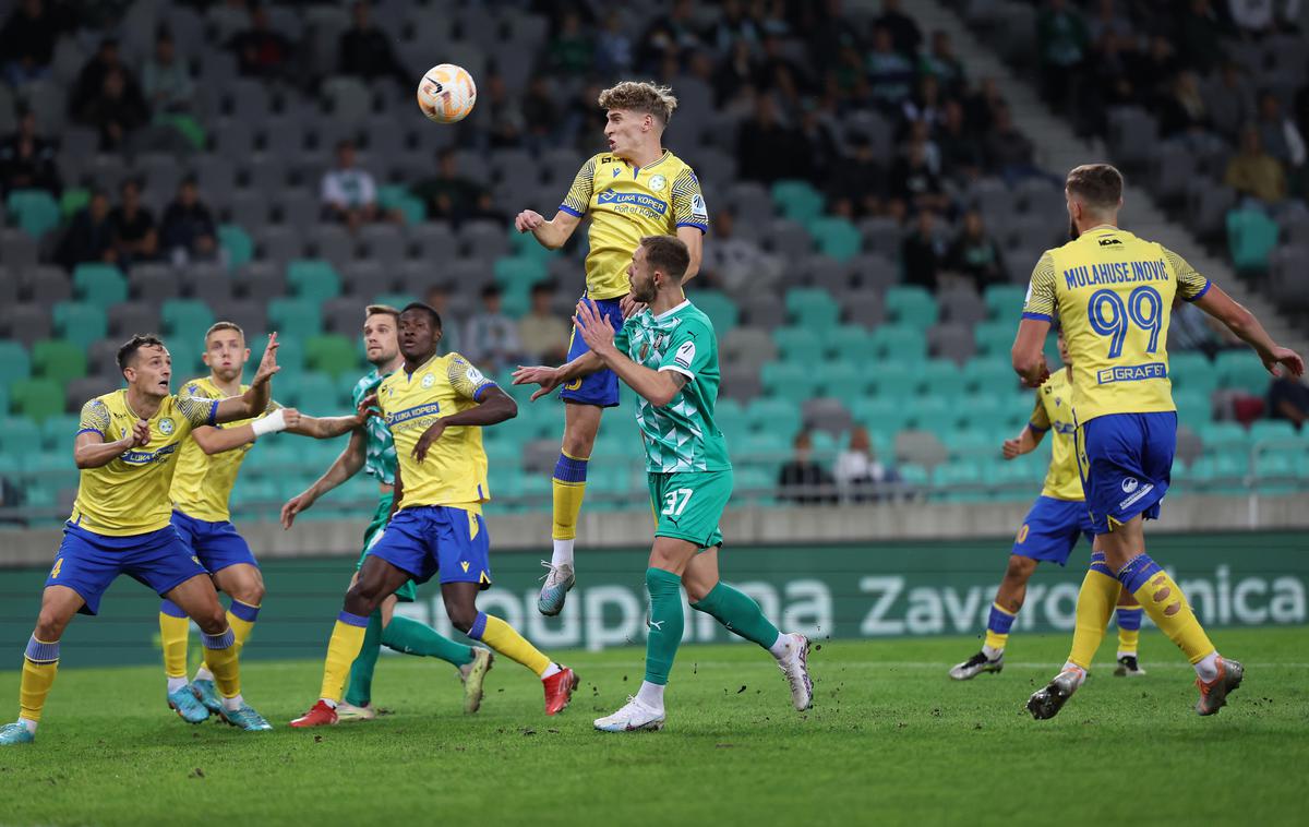 NK Olimpija : NK Koper | Olimpija in Koper sta se razšla z remijem. | Foto www.alesfevzer.com