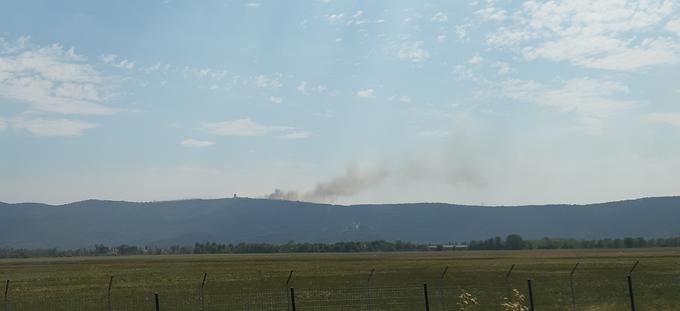 požar Cerje kras | Foto: STA ,