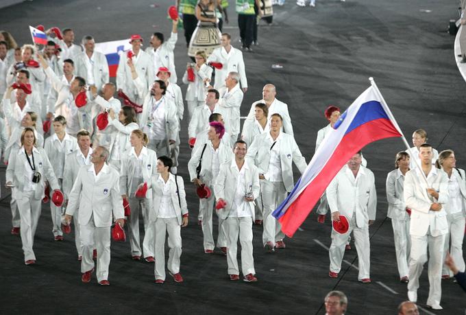 Na slovesnem odprtju poletnih olimpijskih iger v Atenah je bil slovenski zastavonoša. | Foto: Reuters