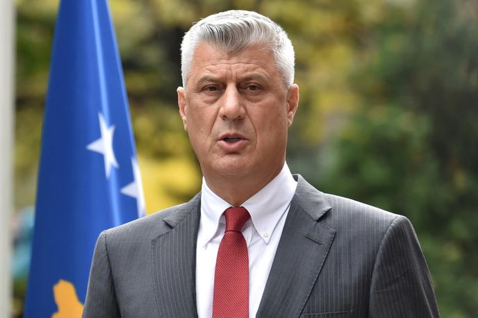 Hashim Thaci | K protestu so pozvale skoraj vse večje politične stranke na Kosovu, vključno z vladajočo Vetevendosje premierja Albina Kurtija in opozicijsko PDK. Thaci je vodil PDK, dokler se ni leta 2020 predal haaškemu sodišču. | Foto Reuters