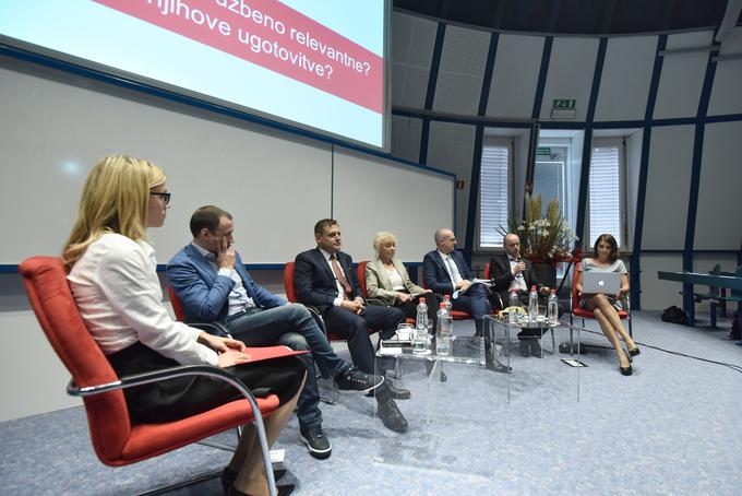 Da je znanje v družboslovju težje širiti, je menila profesorica na ekonomski fakulteti Mateja Drnovšek. Širjenje tovrstnega znanja lahko po njenem mnenju dosežemo predvsem z razširjanjem znanja in entuziazma med študenti in v interakciji s podjetji, ki prihajajo na fakulteto. | Foto: STA ,