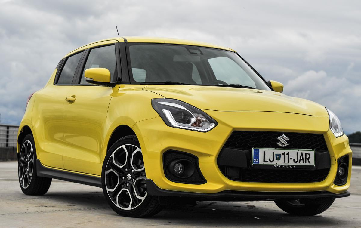 Suzuki swift sport | Testni suzuki swift sport je poganjal 1,4-litrski motor z močjo 103 kilovate. Poraba je znašala 6,2 litra na 100 prevoženih kilometrov, cena testnega avtomobila pa je znašala 19.500 evrov. | Foto Gašper Pirman