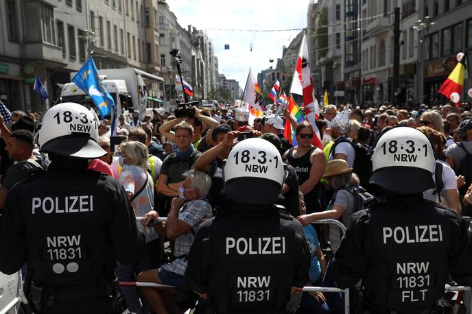 Protesti Berlin | Na berlinskih ulicah je protestiralo približno 38 tisoč ljudi. | Foto Reuters