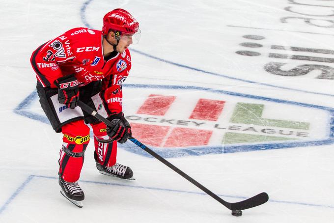 Tudi Eric Pance, ki je v sezoni 2018/19 nosil dres Jesenic, se seli v Romunijo. | Foto: HDD Jesenice, Drago Cvetanovič