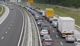 Verižno trčenje na štajerki povzročilo za več kot milijon škode