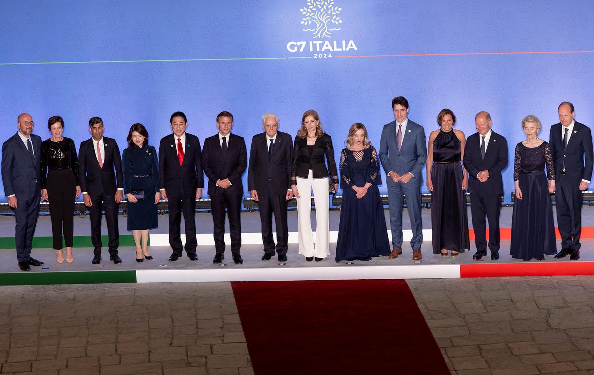 Voditelji G7 | Sklepna izjava ne omenja pravice do splava. Vprašanje omembe splava je na vrhu sprožilo določene polemike, predvsem med gostiteljico, konservativno italijansko premierko Giorgio Meloni in liberalnim francoskim predsednikom Emmanuelom Macronom. | Foto Reuters