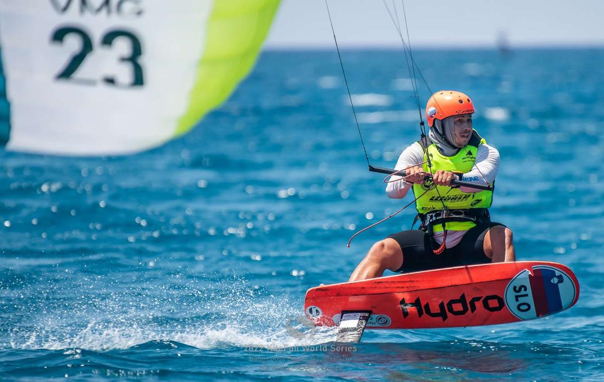 Toni Vodišek, kajtanje | Toni Vodišek za osvojitev naslova svetovnega prvaka potrebuje le še eno zmago. | Foto Jadralna zveza Slovenije