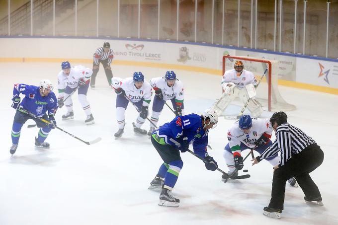 Slovenci bodo v sredo in četrtek odigrali zadnji pripravljalni tekmi pred prvenstvom. Njihov tekmec na Bledu bodo Italijani. Na eni ali pa obeh tekmah bo zaigral tudi Anže Kopitar. | Foto: Matic Klanšek Velej/Sportida