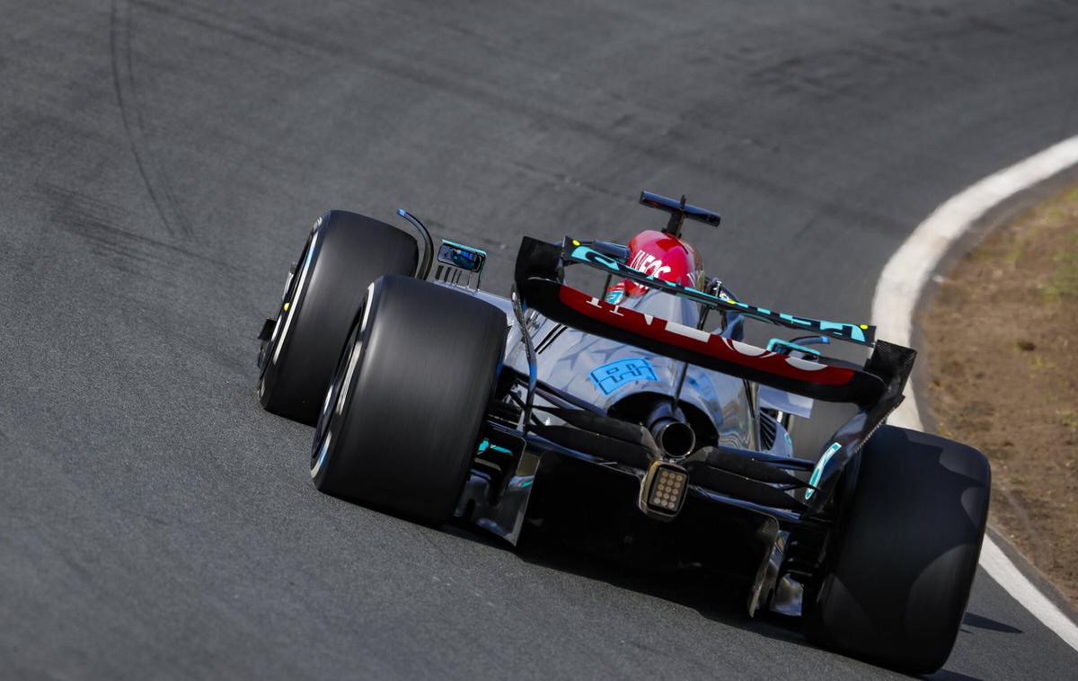 Zandvoort Russell Mercedes | George Russell v enem od nagnjenih zavojev na stezi v Zandvoortu | Foto Guliver Image