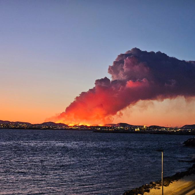 Pogled na vulkan iz Ventovega domovanja. | Foto: Osebni arhiv