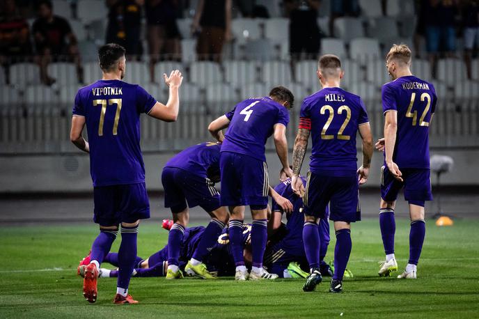 NK Maribor Urartu | Mariborčani so le dan po zmagi nad Urartujem odigrali še eno tekmo, na kateri pa so dobili priložnost tisti, ki proti Armencem niso prebili na igrišču veliko minut. | Foto Blaž Weindorfer/Sportida