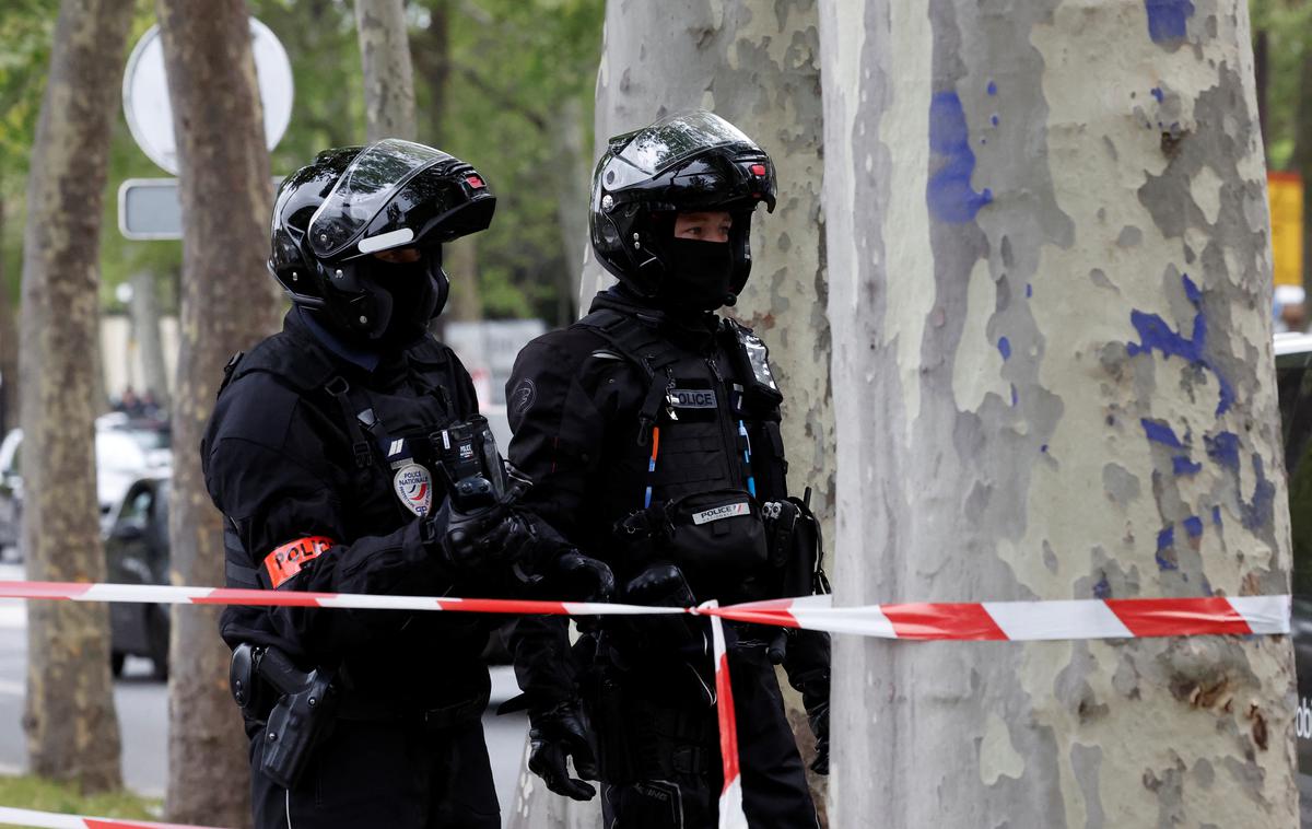 policija, Pariz, francoska policija | Storilce iščejo.  | Foto Reuters