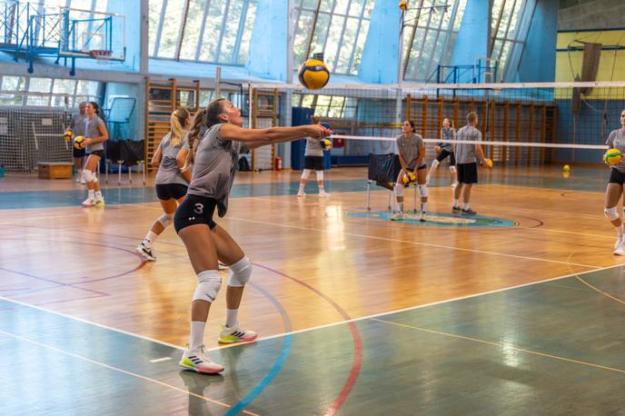 OK Calcit Volley | Kamničanke so začele priprave na novo sezono. | Foto OK Calcit Volley