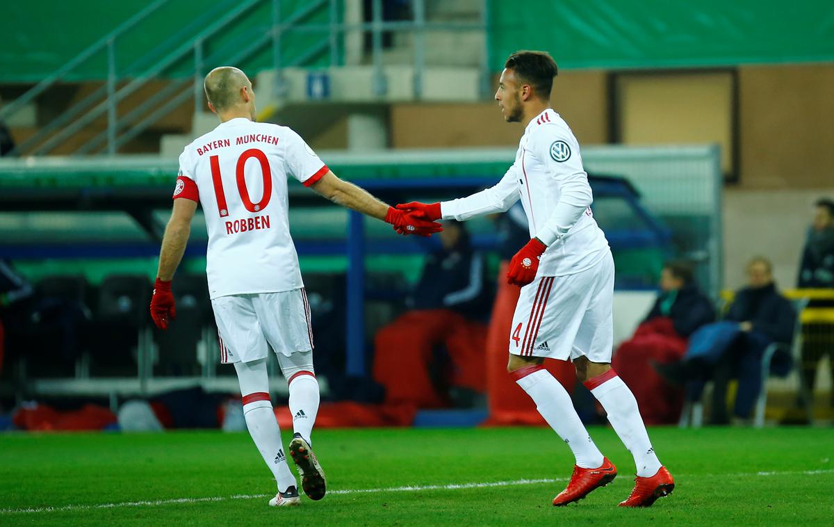 Corentin Tolisso, Arjen Robben | Foto Reuters