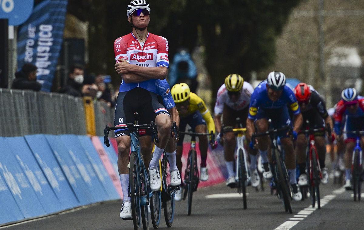 Mathieu van der Poel | Mathieu van der Poel je zmagovalec tretje etape letošnje Dirke od Tirenskega do Jadranskega morja. | Foto Guliverimage