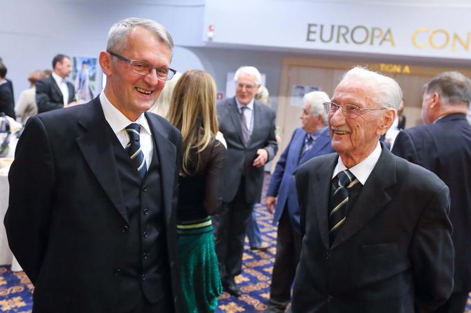 Na dogodku je sodeloval tudi strokovnjak za kazensko pravo Ljubo Bavcon (na fotografiji z nagrajencem Marijanom Pavčnikom). | Foto: Tomaž Primožič/FPA