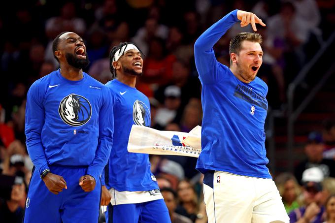 Luka Dončić je bil navdušen, ko so Mavericks osem minut in pol pred koncem vodili s 93:78. | Foto: Reuters