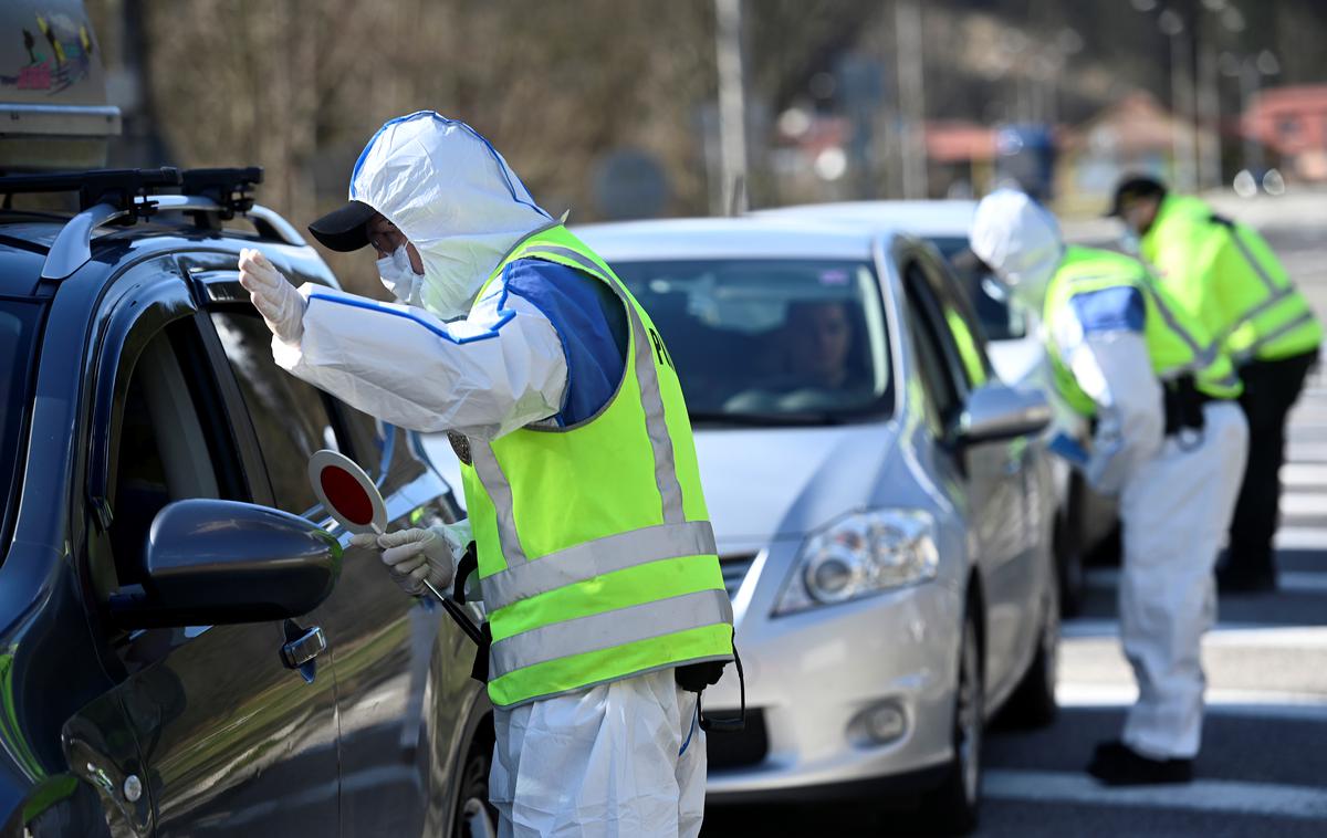 Slovaška Češka | Na Slovaškem so v petek poročali o 3363 novih okužbah z novim koronavirusom. Skupno se je doslej na Slovaškem z virusom sars-cov-2 okužilo 55.091 oseb. Doslej je umrlo 212 bolnikov s covidom-19. | Foto Reuters