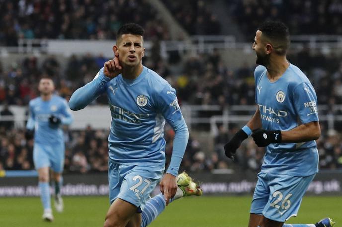 Joao Cancelo | Portugalec Joao Cancelo ostaja na Etihadu do leta 2027. | Foto Reuters