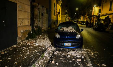 Potres prebivalce Neaplja pognal na ulice